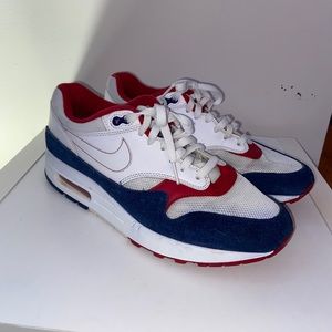 Nike Air Max 1 “USA” Size 9